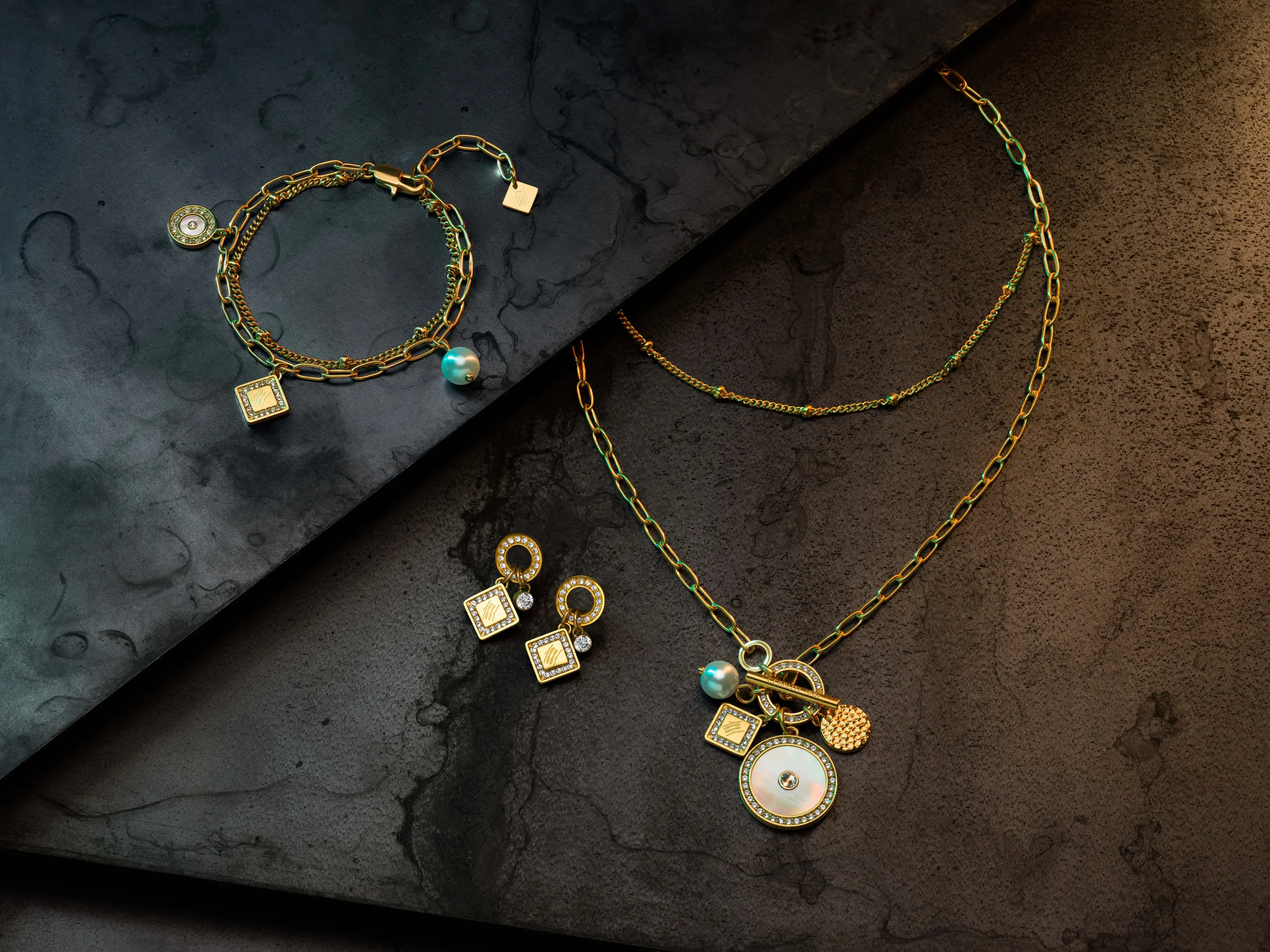 Brand Shoots: Cerruti & Aigner Jewellery – Premium Product Photoshoot project photo 1 of 9