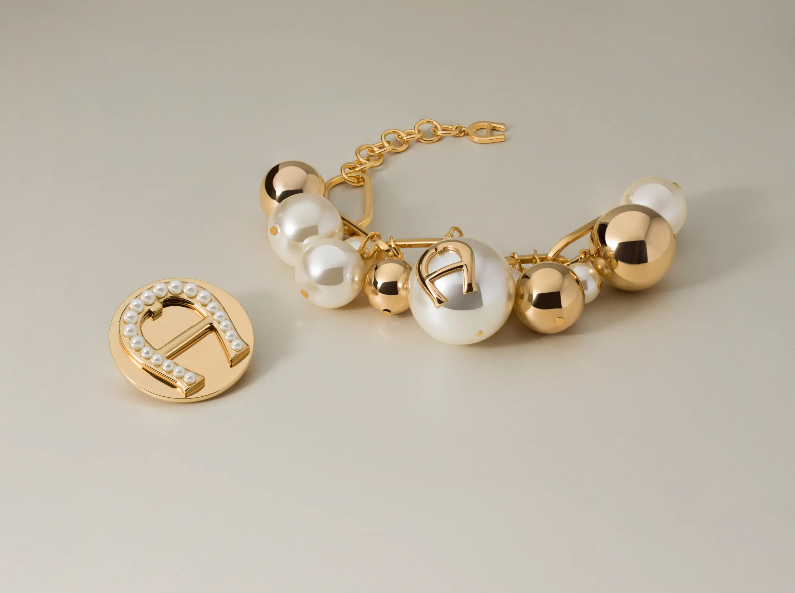 Brand Shoots: Cerruti & Aigner Jewellery – Premium Product Photoshoot project photo 3 of 9